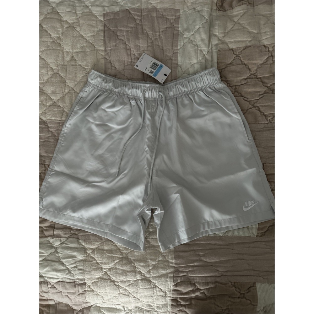 Nike Club Woven Flow Shorts Mens Medium Photon Dust Embroidered Stretch